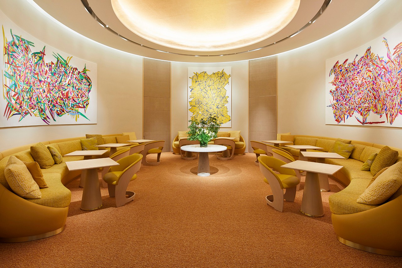 Cum arată primul restaurant Louis Vuitton. Imagini din localul deschis de brandul de lux în Japonia