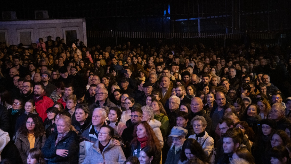 3.000 de oameni în Cimitirul Central Házsongárd din Cluj, la concertul de Luminație