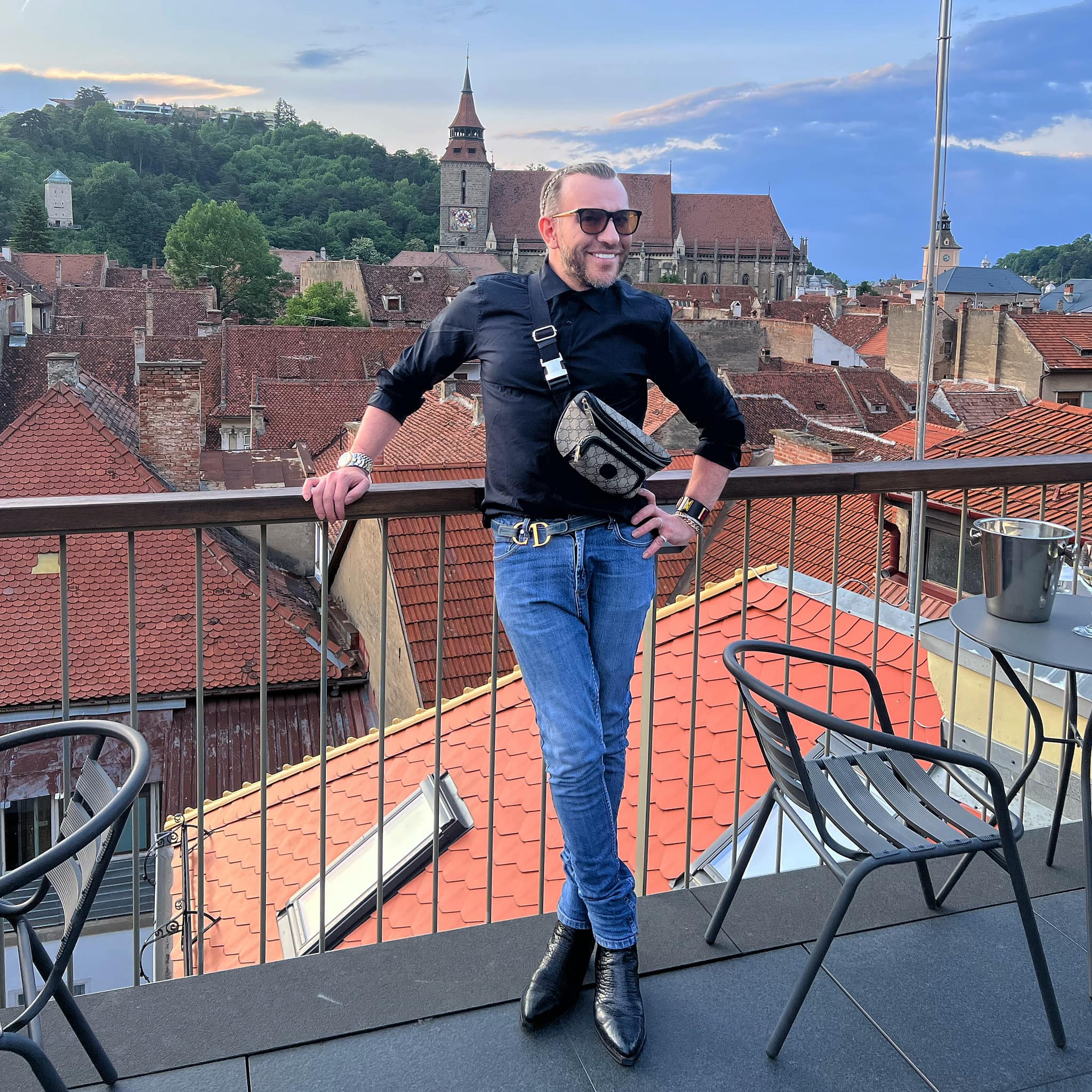 Povestea de viață a creatorului de modă Stephan Pelger. Acesta a fost găsit mort la 44 de ani