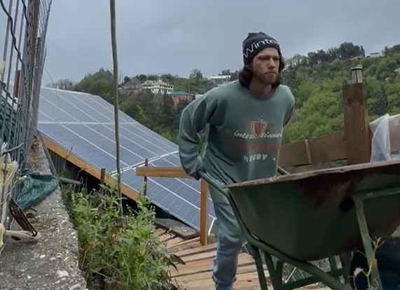 Ce face un fost concurent Survivor România în Postul Paștelui. Cum a fost surprins pe Muntele Athos: „Cea mai frumoasă experiență” | EXCLUSIV
