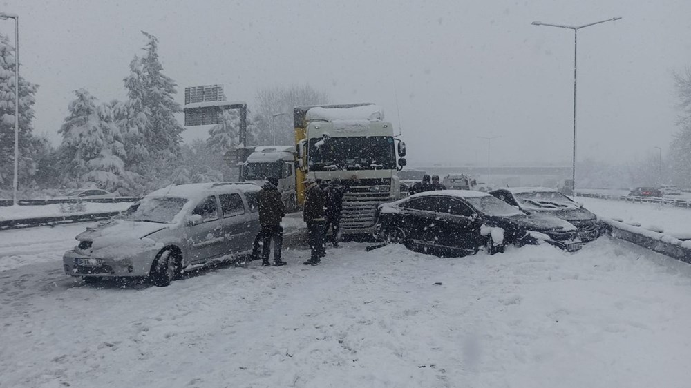 VIDEO | Români prinși în accidentul cu 37 de mașini și 22 de răniți, de pe o autostradă din Turcia