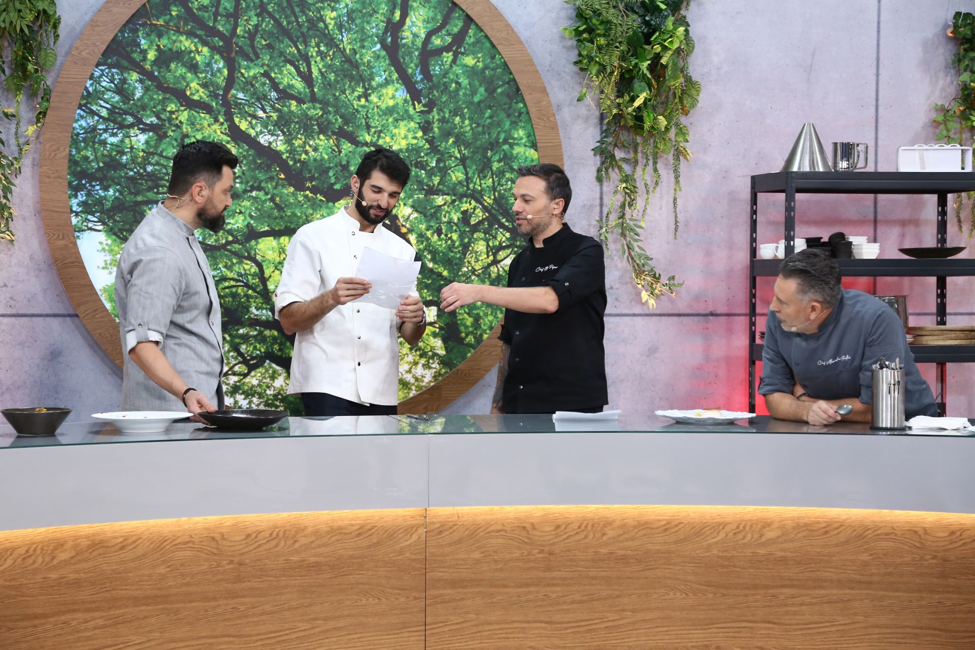 Detalii din viața lui Orlando Zaharia, jurat la „Chefi la cuțite”. El a acumulat cele mai multe puncte până acum, în emisiunea de la Antena 1