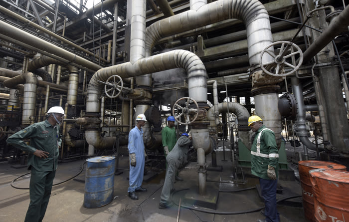 The sale of Nigeria's run-down refineries gains popularity