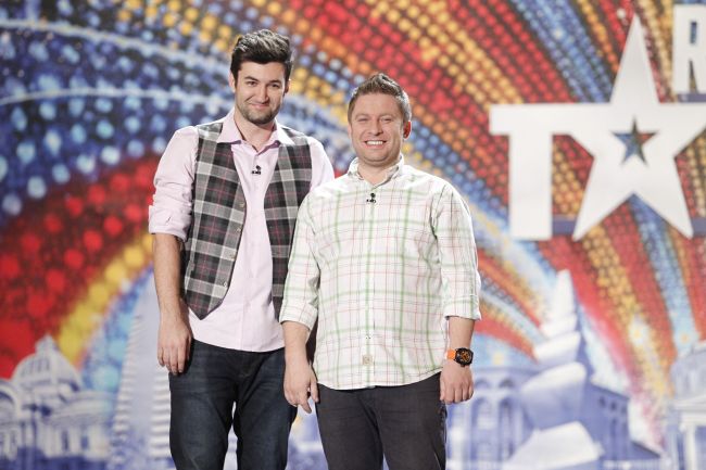 Cum se înțeleg Pavel Bartoș și Smiley dincolo de scenă: „Familiile noastre practic sunt și înrudite”