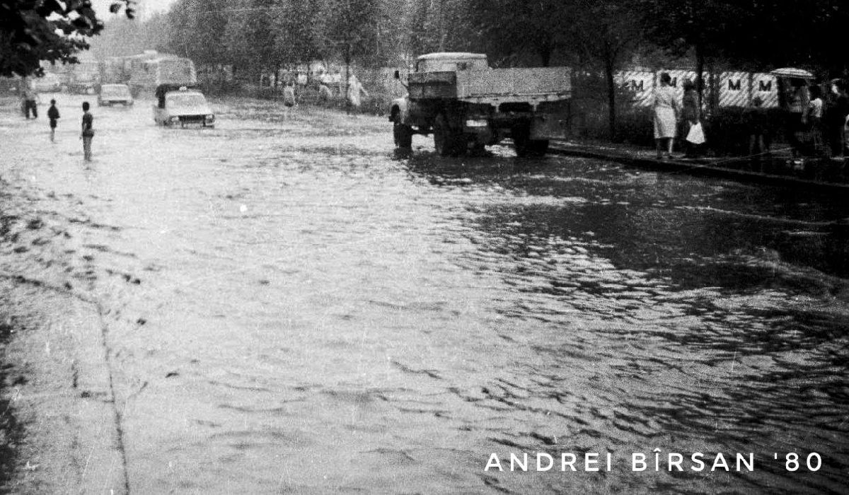 Cod roșu de ploi torențiale în București. Cum arăta zona Dristor în timpul inundațiilor din vara lui 1981