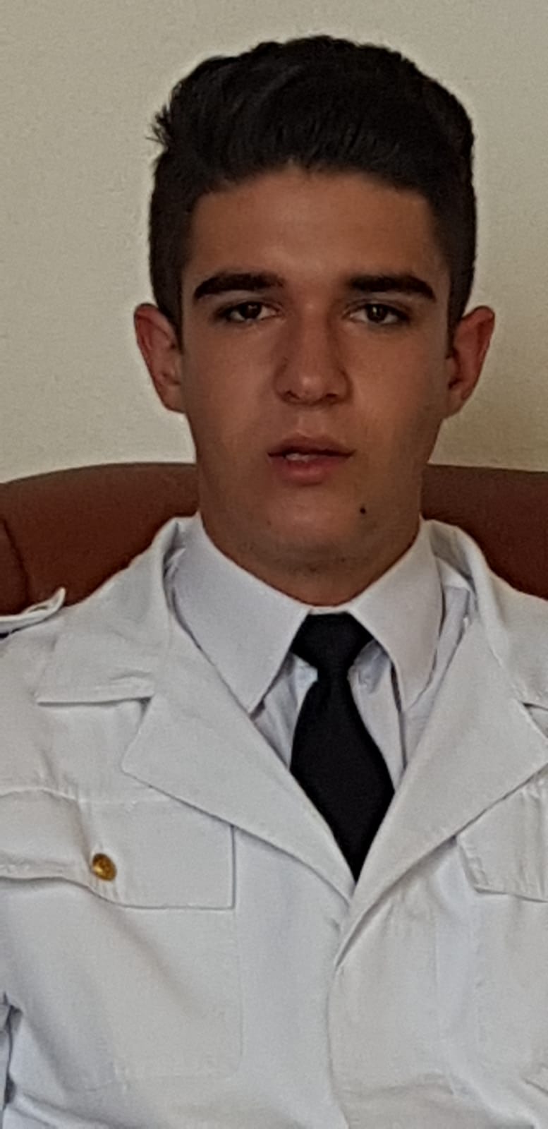 REPORTAJ/ Cornel Victor Barbu, românul admis la Academia Navală a SUA: “Bunica așa mi-a spus: cu un ochi plâng, dar cu altul sunt fericită"
