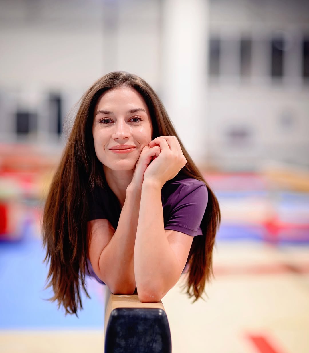 Cine e Andreea Munteanu, concurentă la Survivor România 2026. Fosta gimnastă a intrat în echipa Faimoșilor