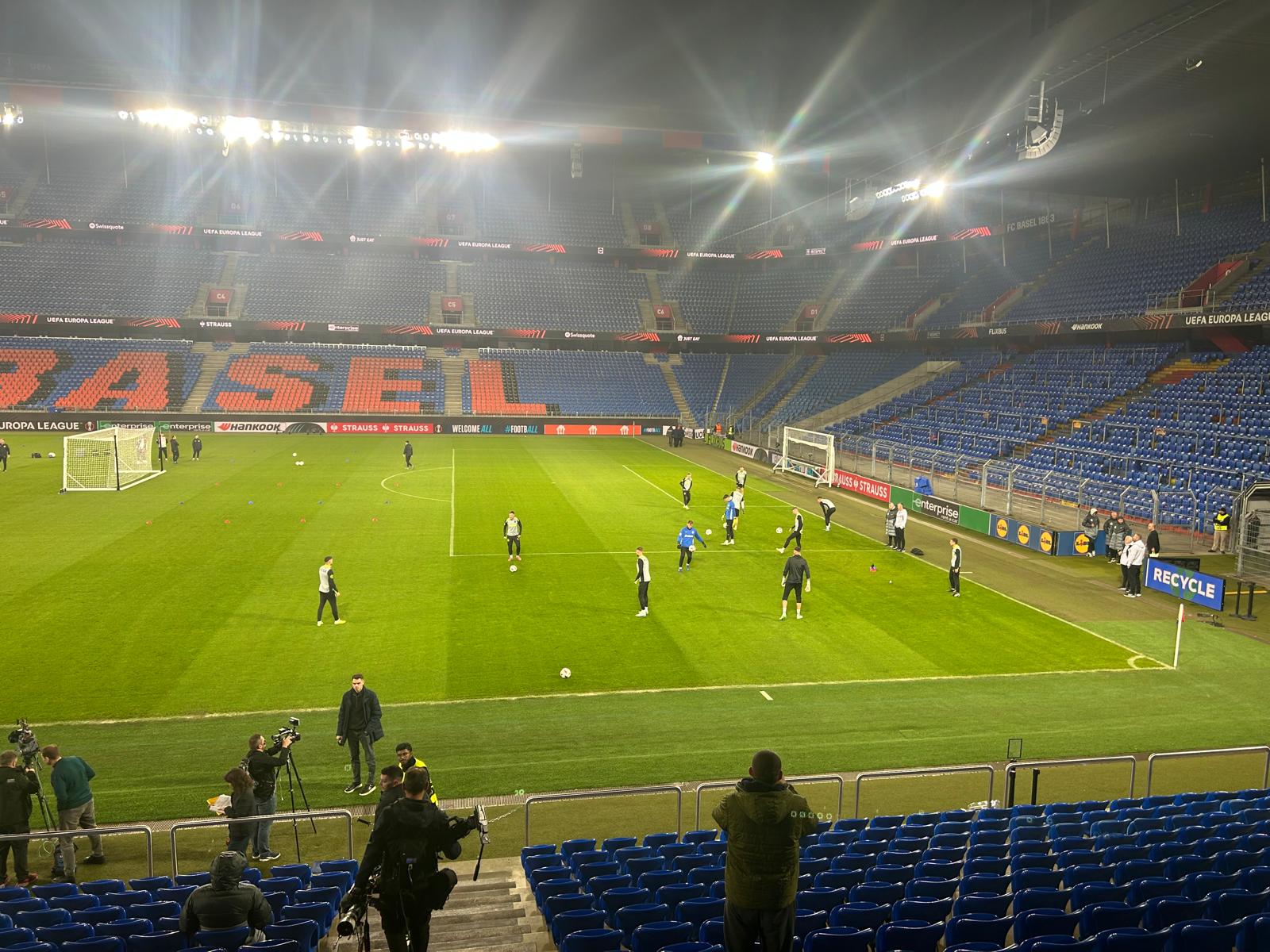 FCSB va juca la Basel în Europa League cu banderole negre. UEFA a acceptat un moment de reculegere pentru Emeric Ienei