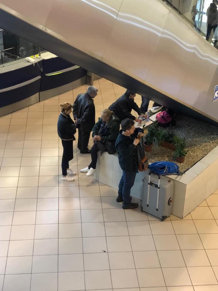 Dezastrul găsit de ministrul Transporturilor la Aeroportul Otopeni: „O mizerie de nedescris în toalete". Directorul aeroportului a fost demis