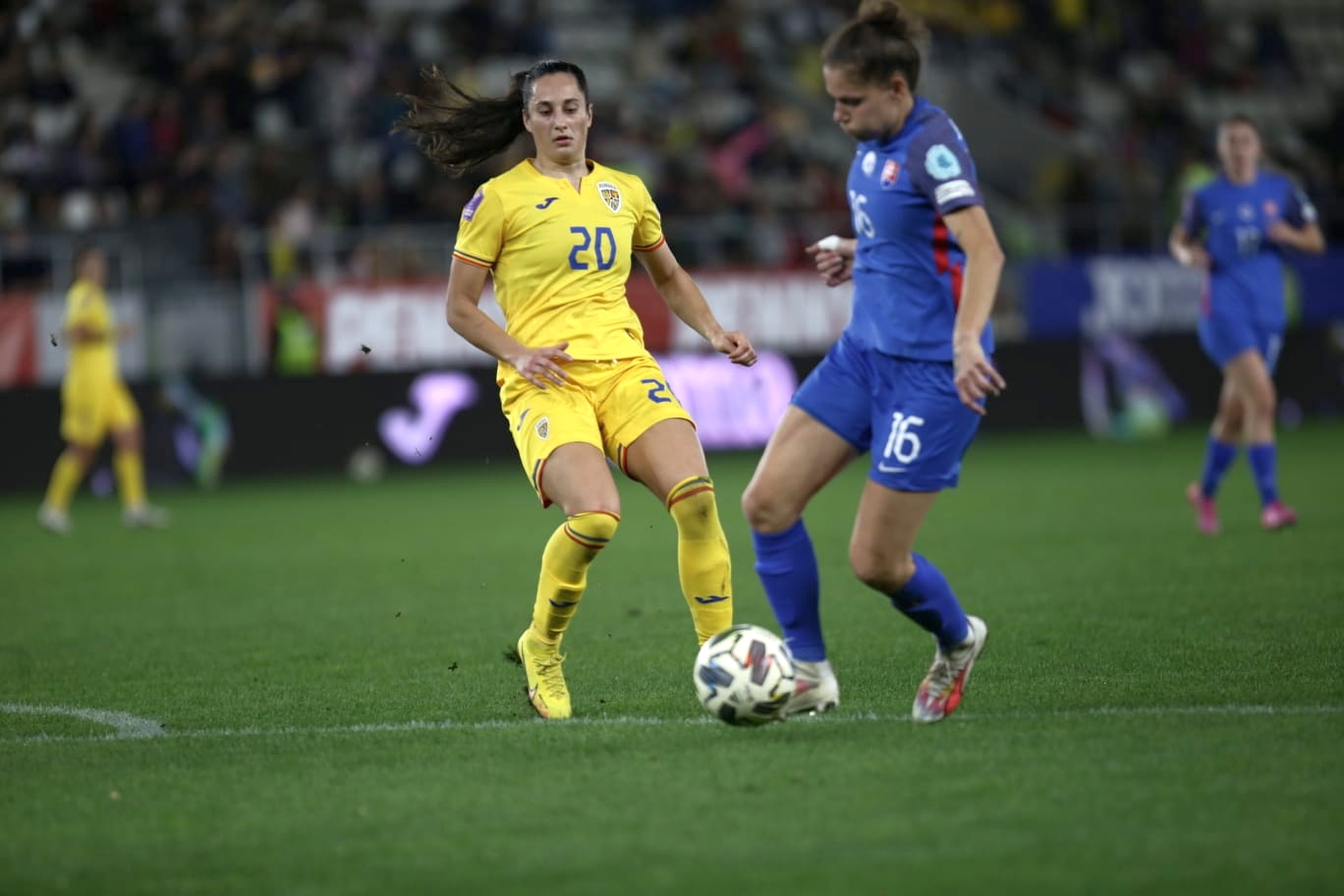 Naționala feminină a României de fotbal, remiză cu Slovacia. Bara ne-a salvat de la a treia înfrângere din grupă