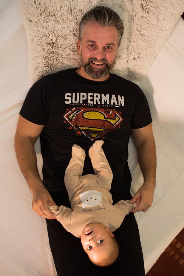 VIDEO/ Patru tați au „născut” un proiect. Dan, Alex, Cezar și Daniel sunt 4DADS COOL