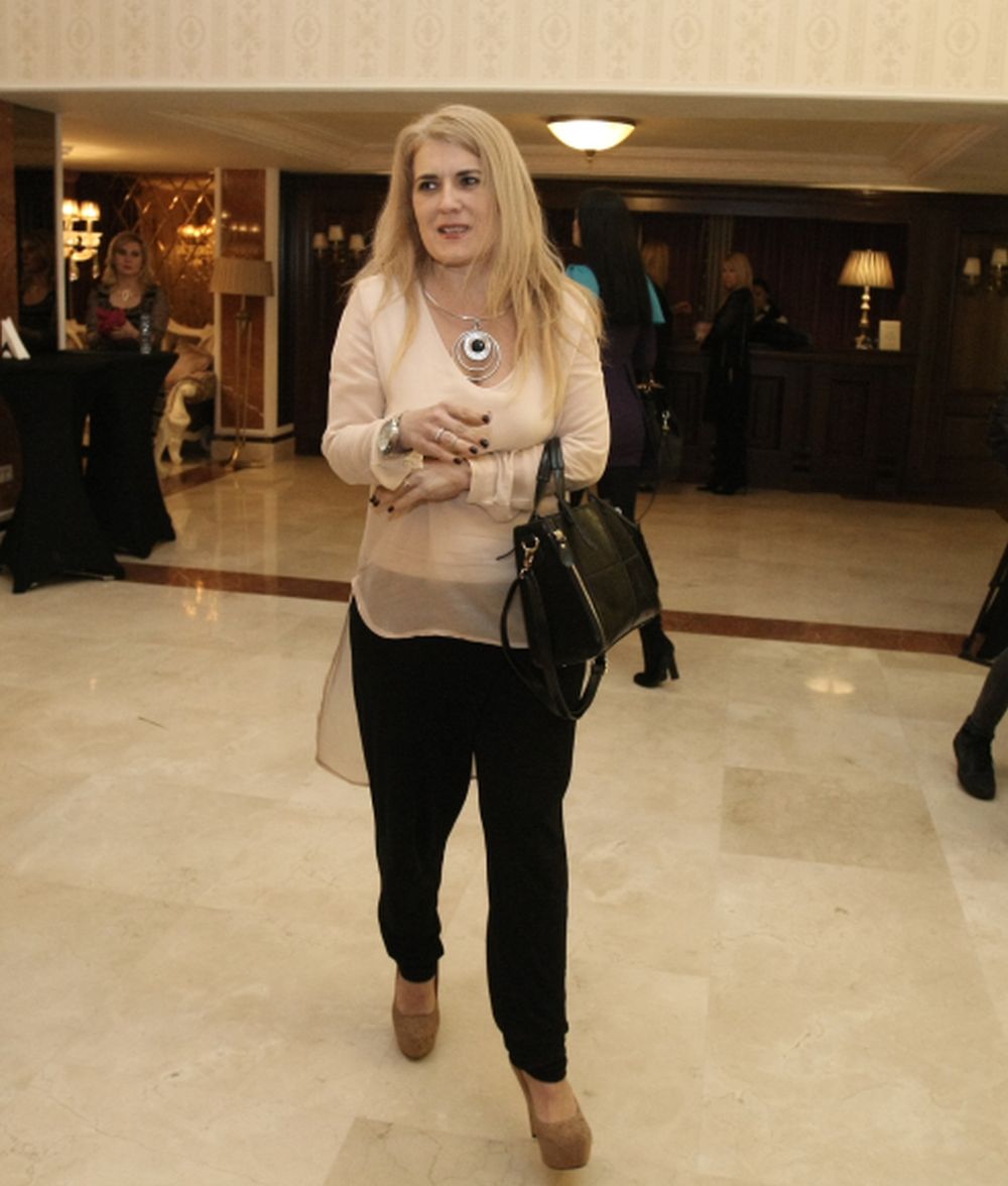 Pe câți bani s-a angajat Liana Stanciu în radio și ce a primit în loc de primul salariu: „Nu te pregătește nimeni pentru asta”