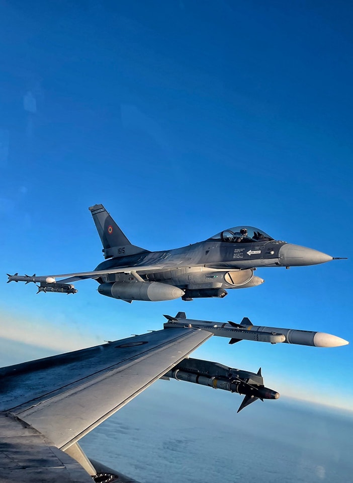 Două avioane rusești, interceptate în spațiul aerian NATO de prima misiune românească