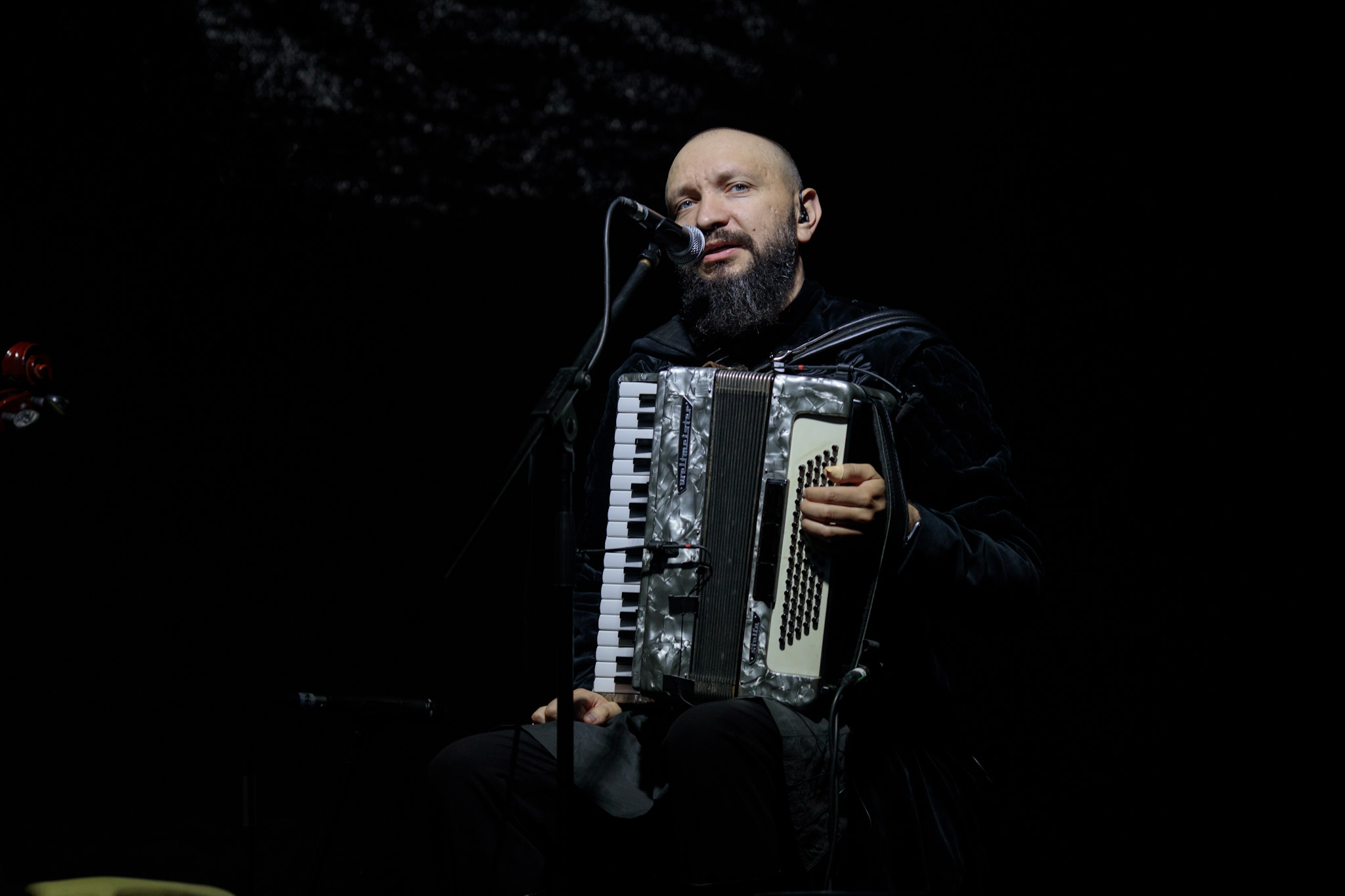 INTERVIU cu trupa DakhaBrakha din Ucraina, înaintea concertului de la TIFF: „Rudele noastre din Rusia se uită la TV și cred propaganda, nu pe noi”