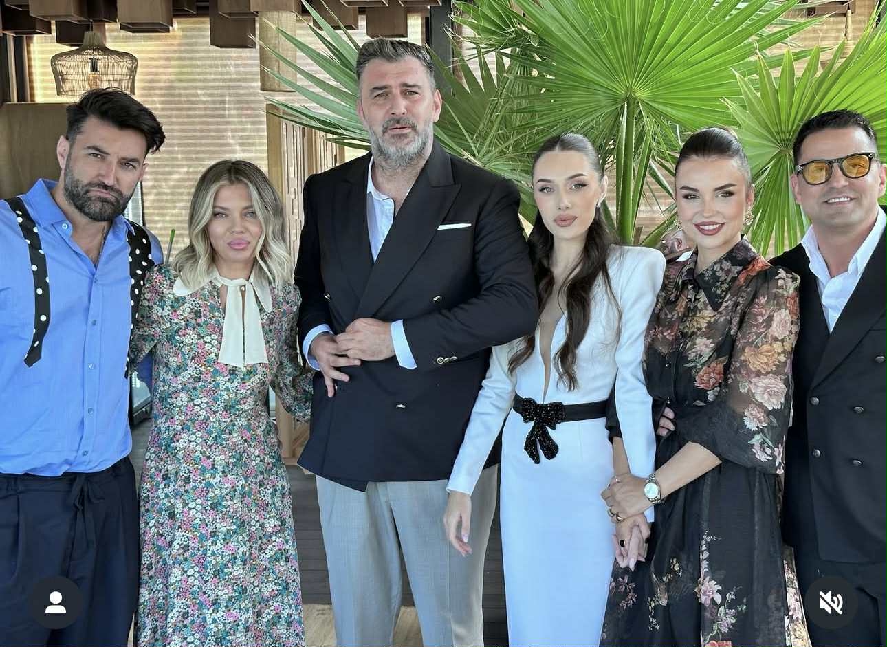 Ținutele lui Smiley, motiv de critică pentru fani: „Chiar te strică fusta aia”. Cum s-a îmbrăcat artistul când a fost naș la nunta lui Șerban Cazan