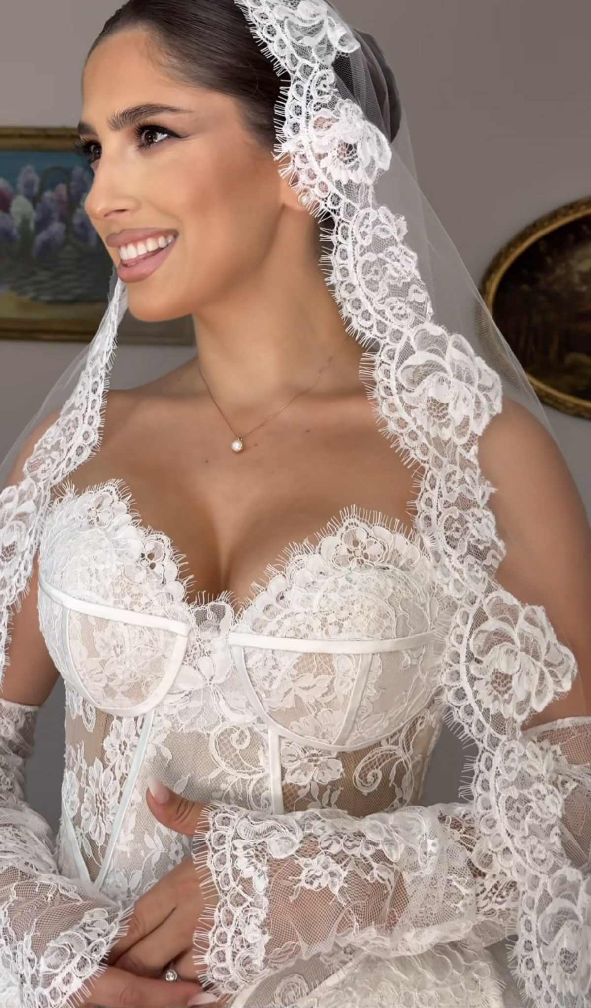 Imagini de la nunta lui Florinel Coman. Mirel Rădoi a fost naș, iar Gigi Becali s-a aflat printre invitați: „Mi-a adus 6 milioane de euro”