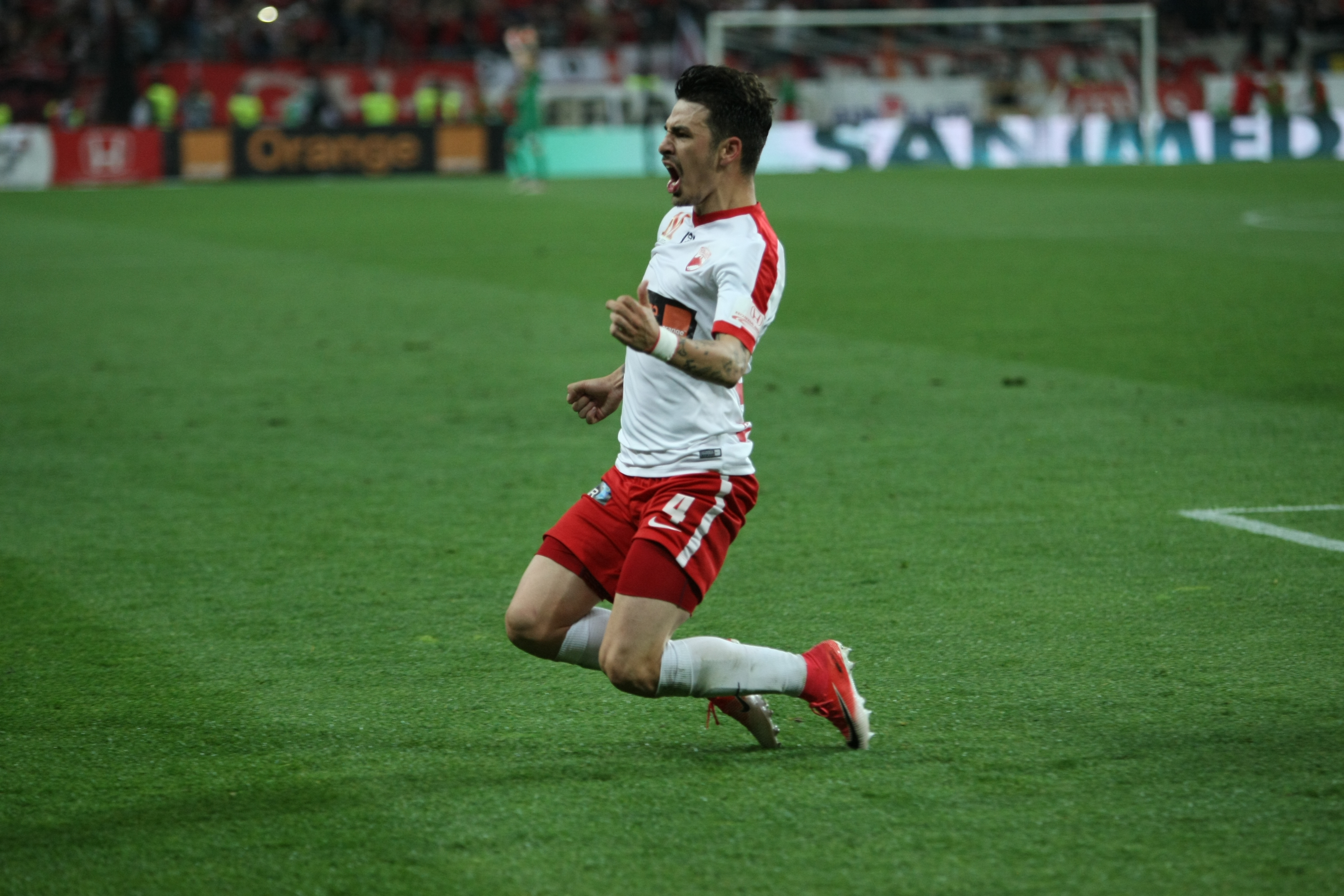 Liga I, etapa a 8-a, play-off: Dinamo - FCSB 2-1. Derby decis în minutul 96, din penalty! ”Cazul Bricheta”, nimica toată pe lângă bombardamentul de pe Arena Națională. Reghe, scandal cu arbitri | LIVE&VIDEO