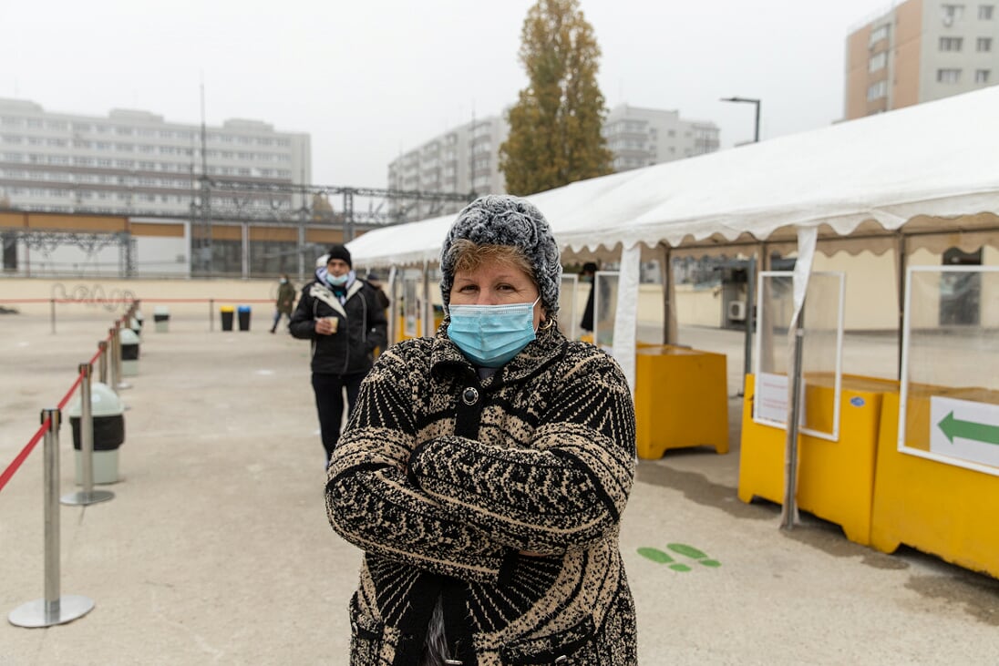 REPORTAJ. Supărarea comercianților dintr-o piață de la marginea Bucureștiului pe aglomerația de la Obor: “I-au văzut pe ei așa și ce au zis, hai să îi închidem pe toți”