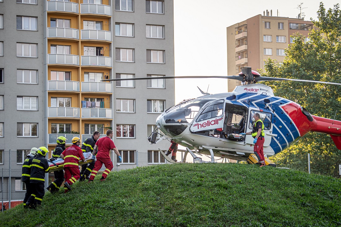 Incendiu devastator produs într-un bloc din orașul ceh Bohumin. 11 persoane au murit