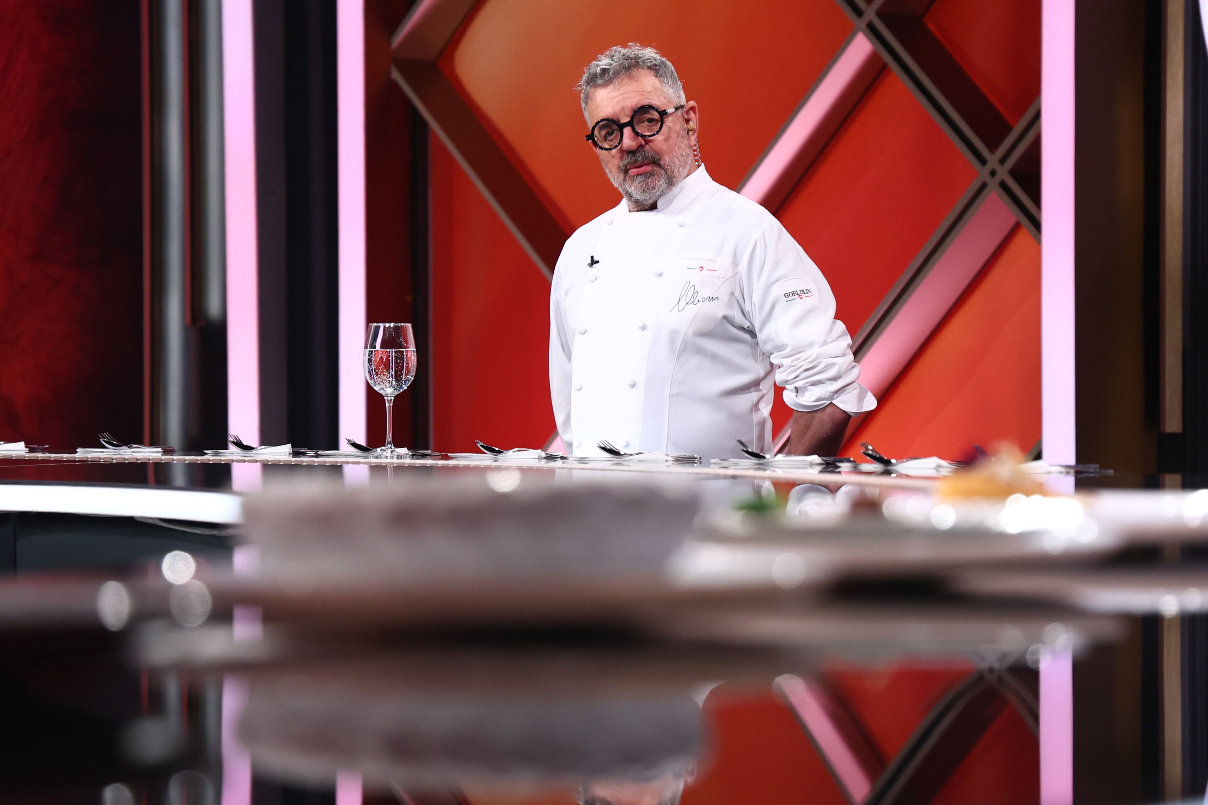 Moment istoric la „Chefi la cuțite”. Mauro Uliassi, unul dintre cei mai mari chefi din lume, ajunge în platoul emisiunii