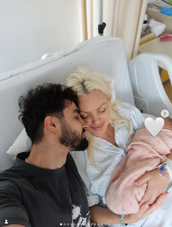 Imagini emoționante cu fetița Alexandrei Stan, în maternitate