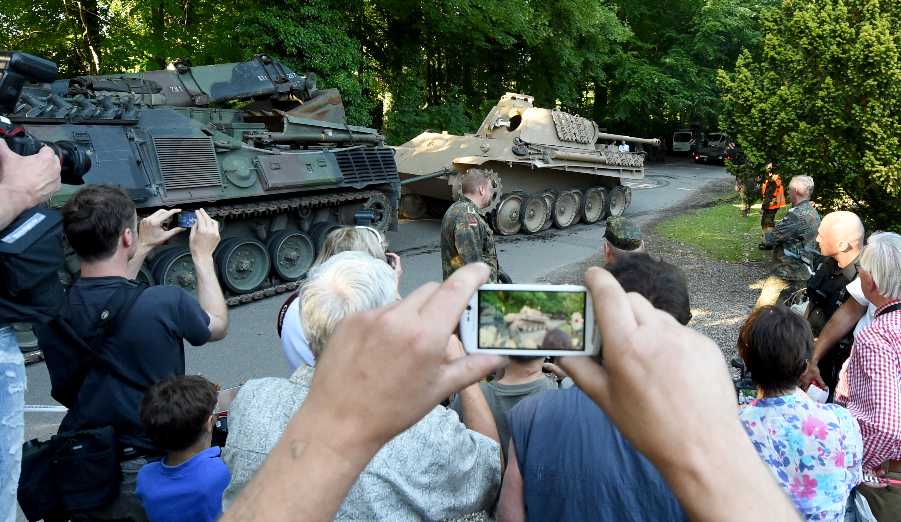 Cum a fost sancționat un german de 84 de ani care a ținut în pivniță un tanc din cel de-al Doilea Război Mondial