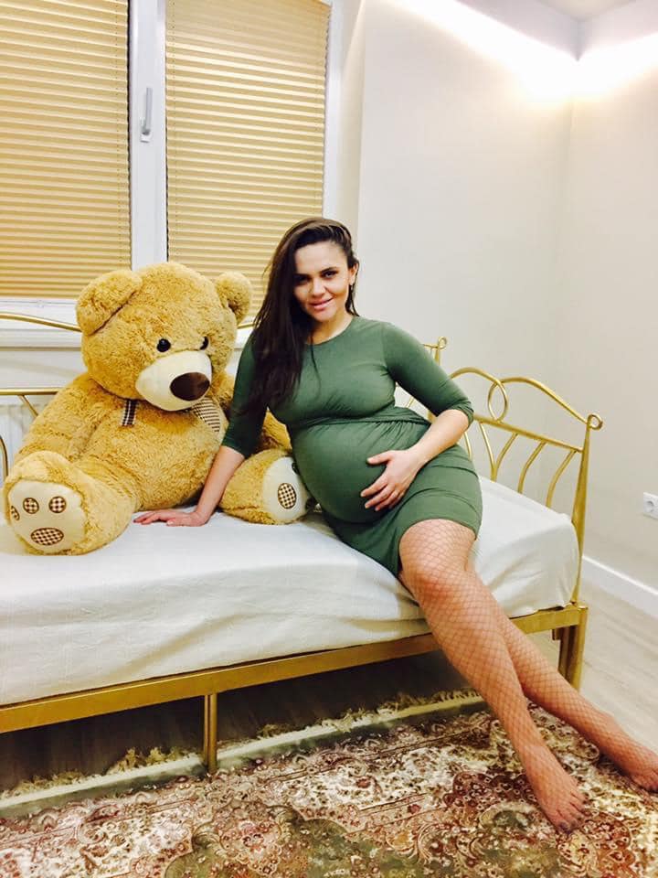 Reacția fanilor, după ce Cristina Șișcanu a postat o poză cu ea însărcinată: „Să fie într-un ceas bun!”