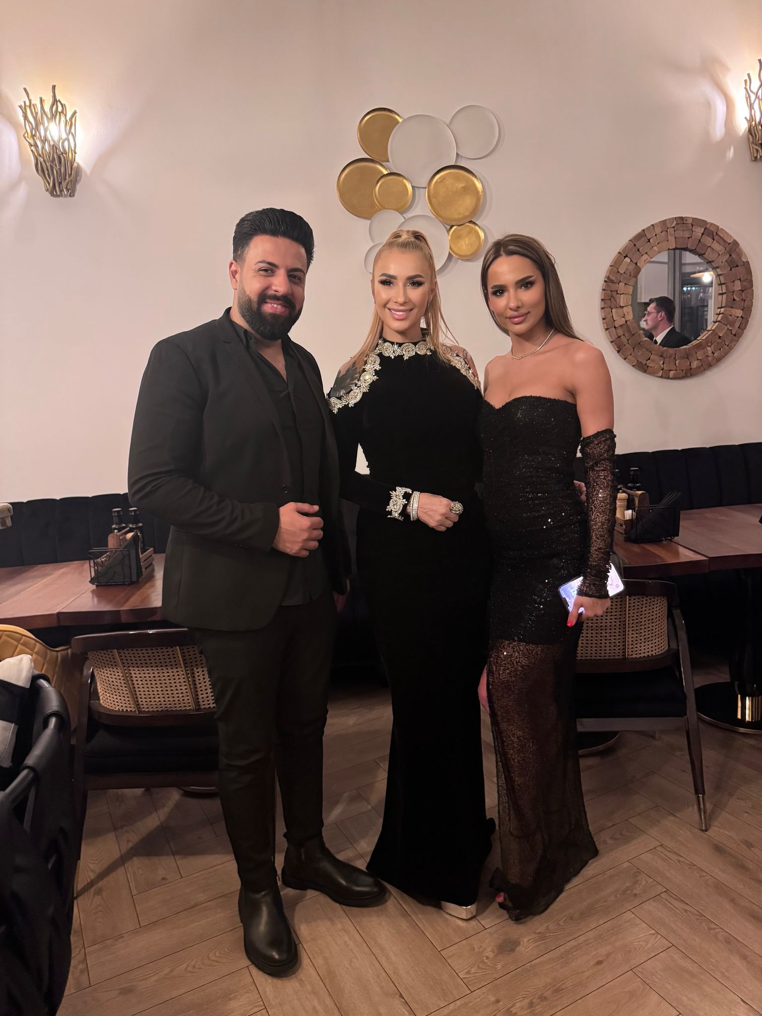 Cum a apărut Anamaria Prodan alături de Ronald Gavril. Cuplul a atras toate privirile în Craiova