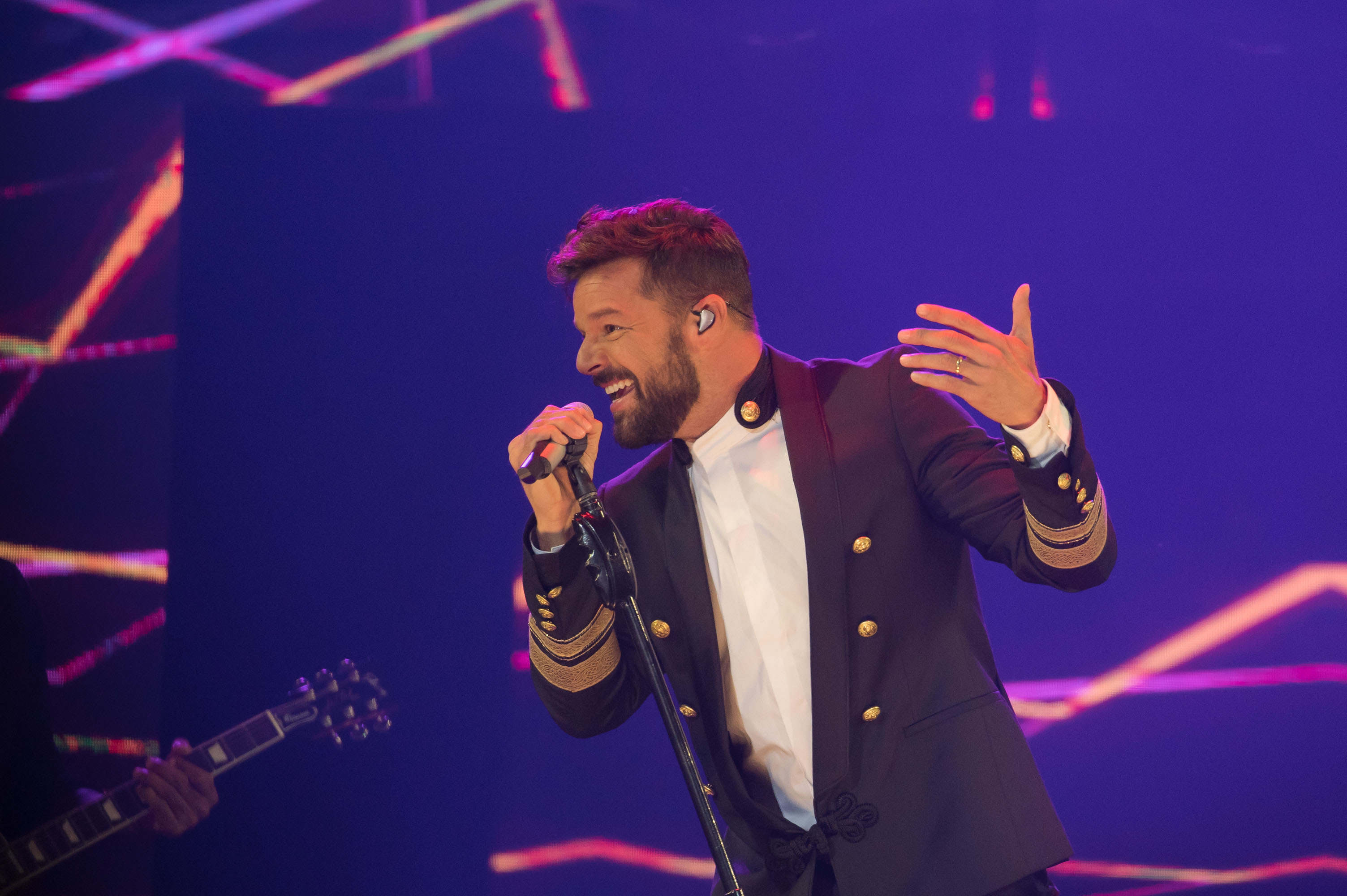 Concert Ricky Martin Live 2025, la București, pe 16 decembrie. Program, reguli de acces și cine cântă în deschidere