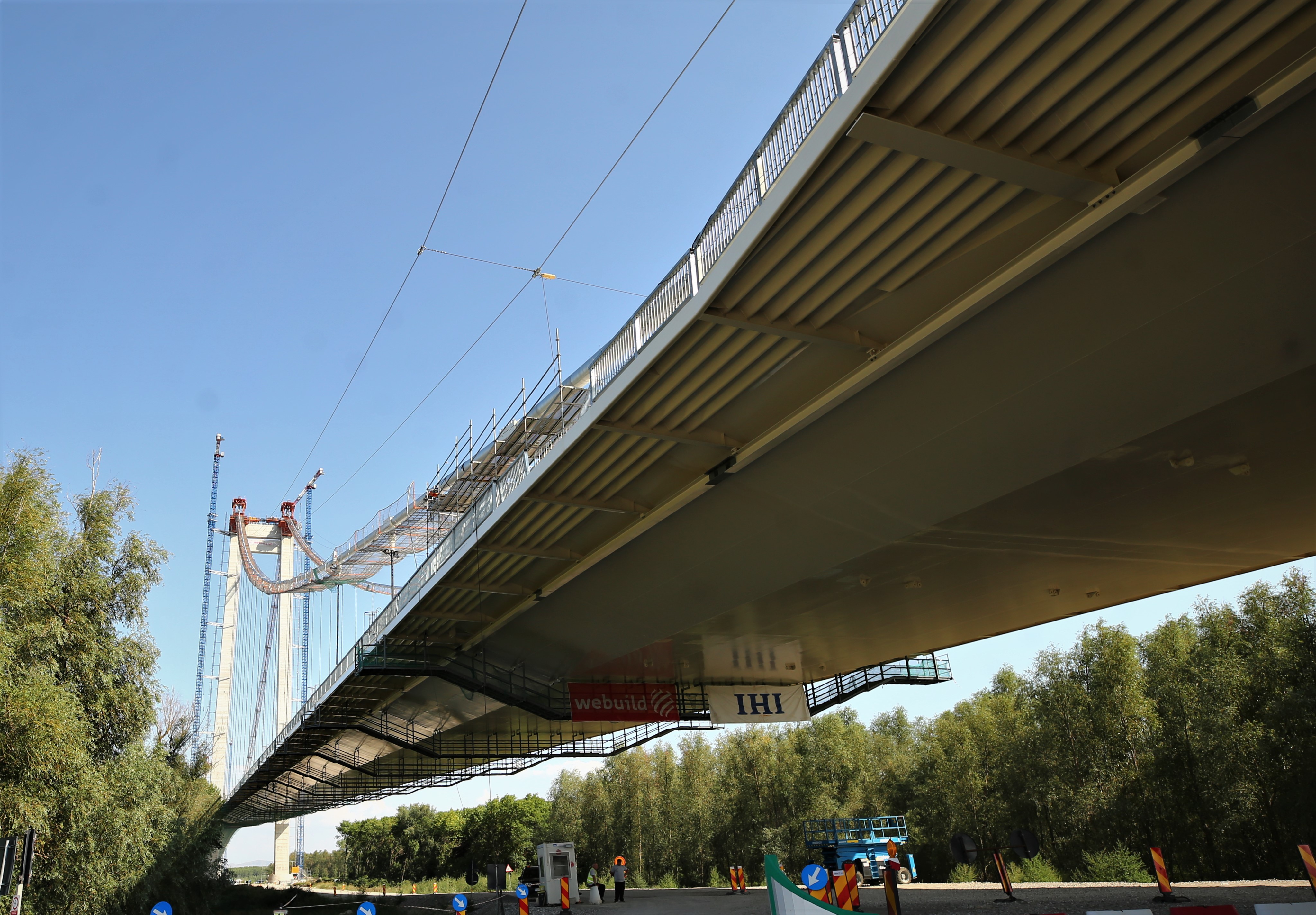 Podul peste Dunăre de la Brăila, inaugurat oficial, cu acces interzis pentru bicicliști și pietoni. „Are o anumită înălțime, sunt curenți de aer”