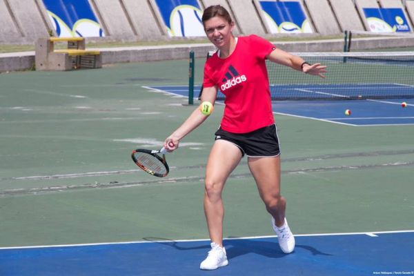 Întâlnire de nota 10, la Montreal, între Nadia Comăneci și Simona Halep GALERIE FOTO