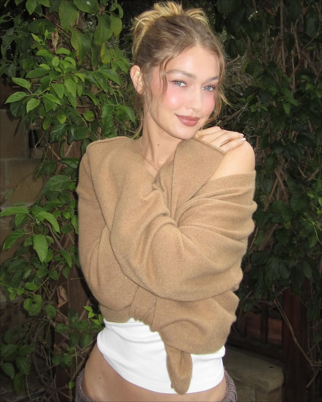 Actrița de la Kanal D comparată cu Gigi Hadid. Ce secrete de frumusețe are Nilsu Berfin Aktaș