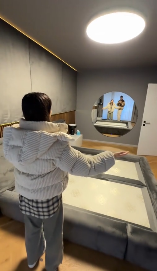 Imagini din casa cântăreței Mira. Cum arată locuința pe care artista o vinde cu peste 400.000 de euro