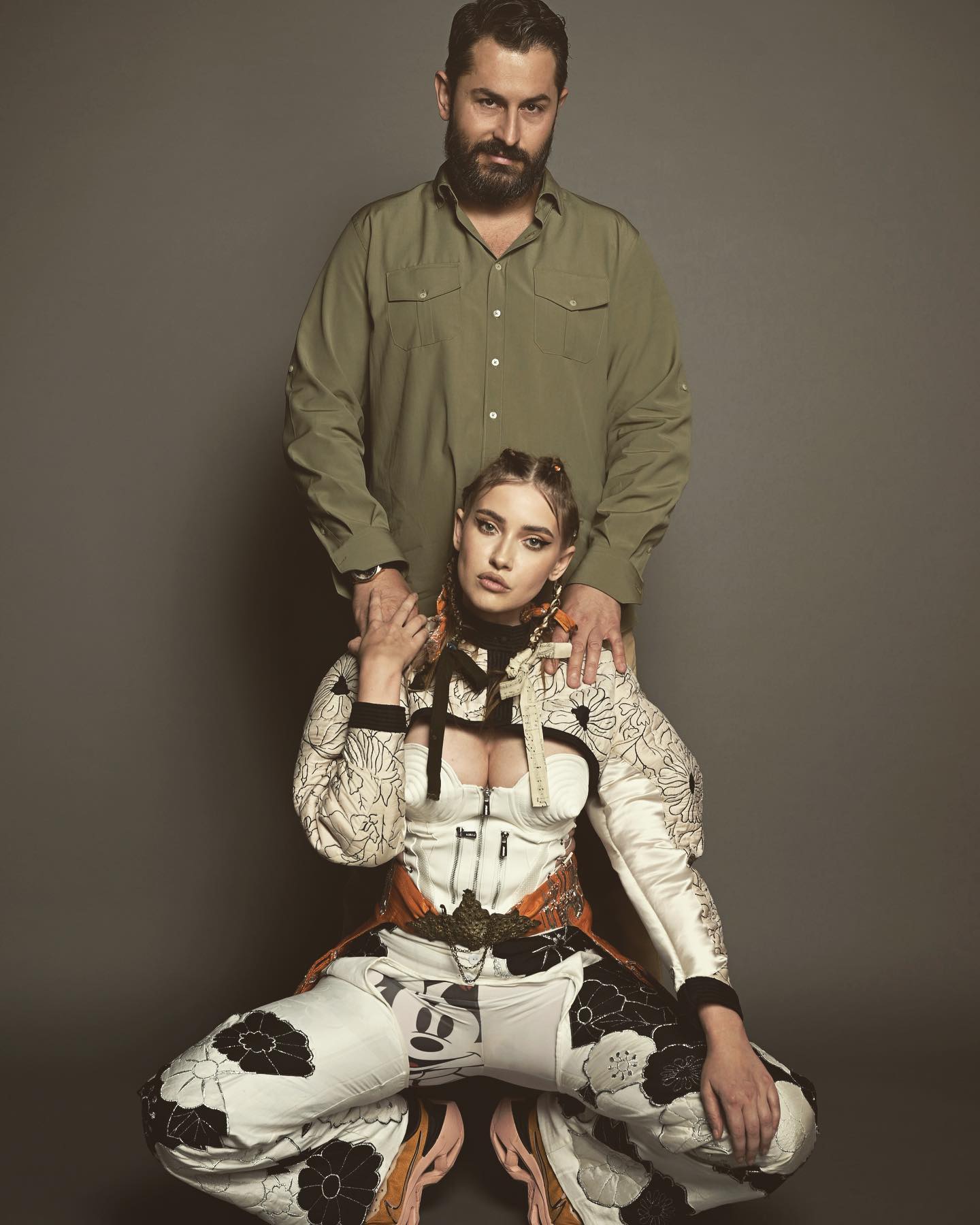 Iulia Albu, întâlnire tensionată cu Mike, fostul iubit. Au fost filmați în timp ce se certau pe stradă