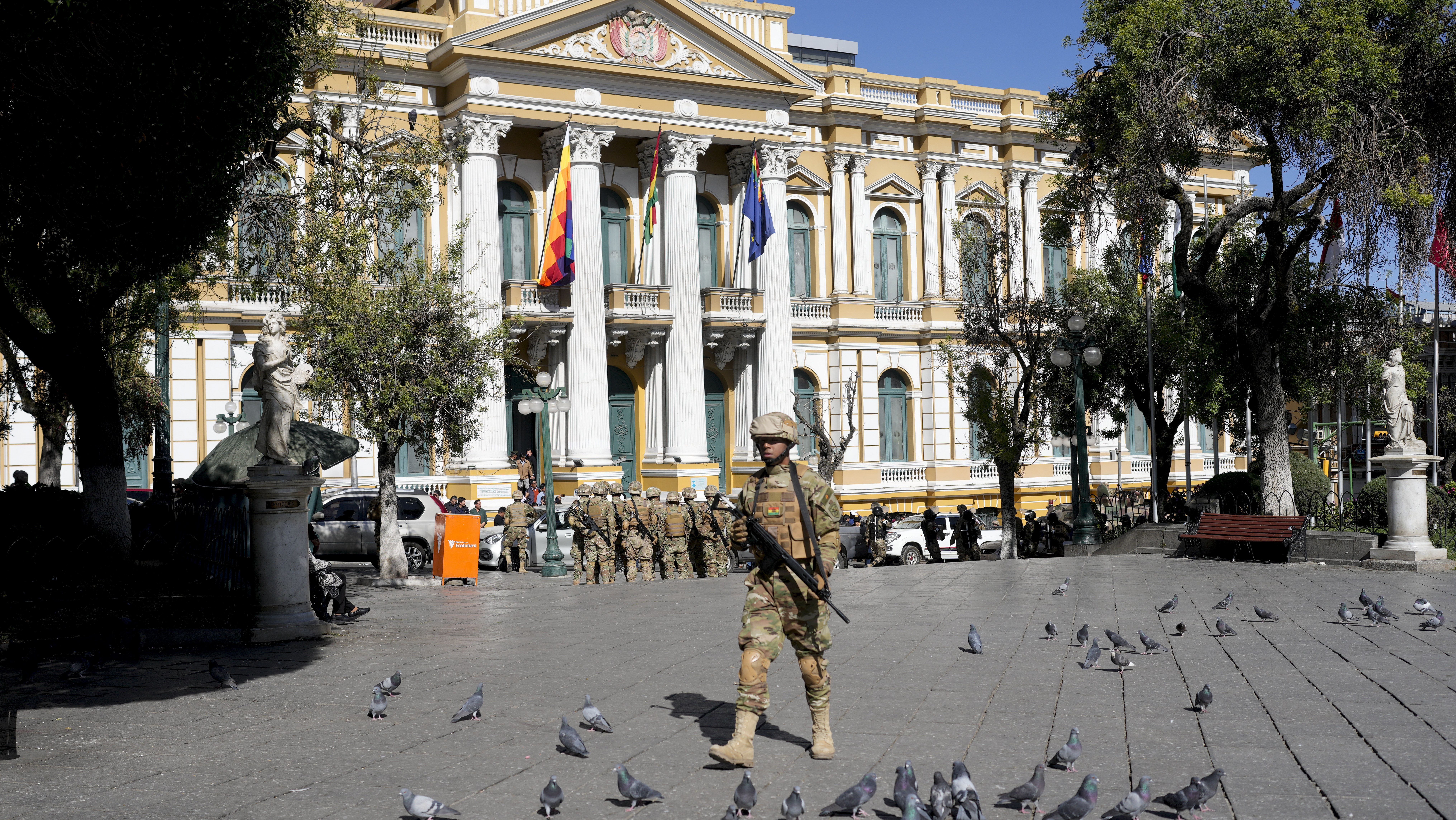 Temeri privind o lovitură de stat în Bolivia: trupe militare prezente pe străzi