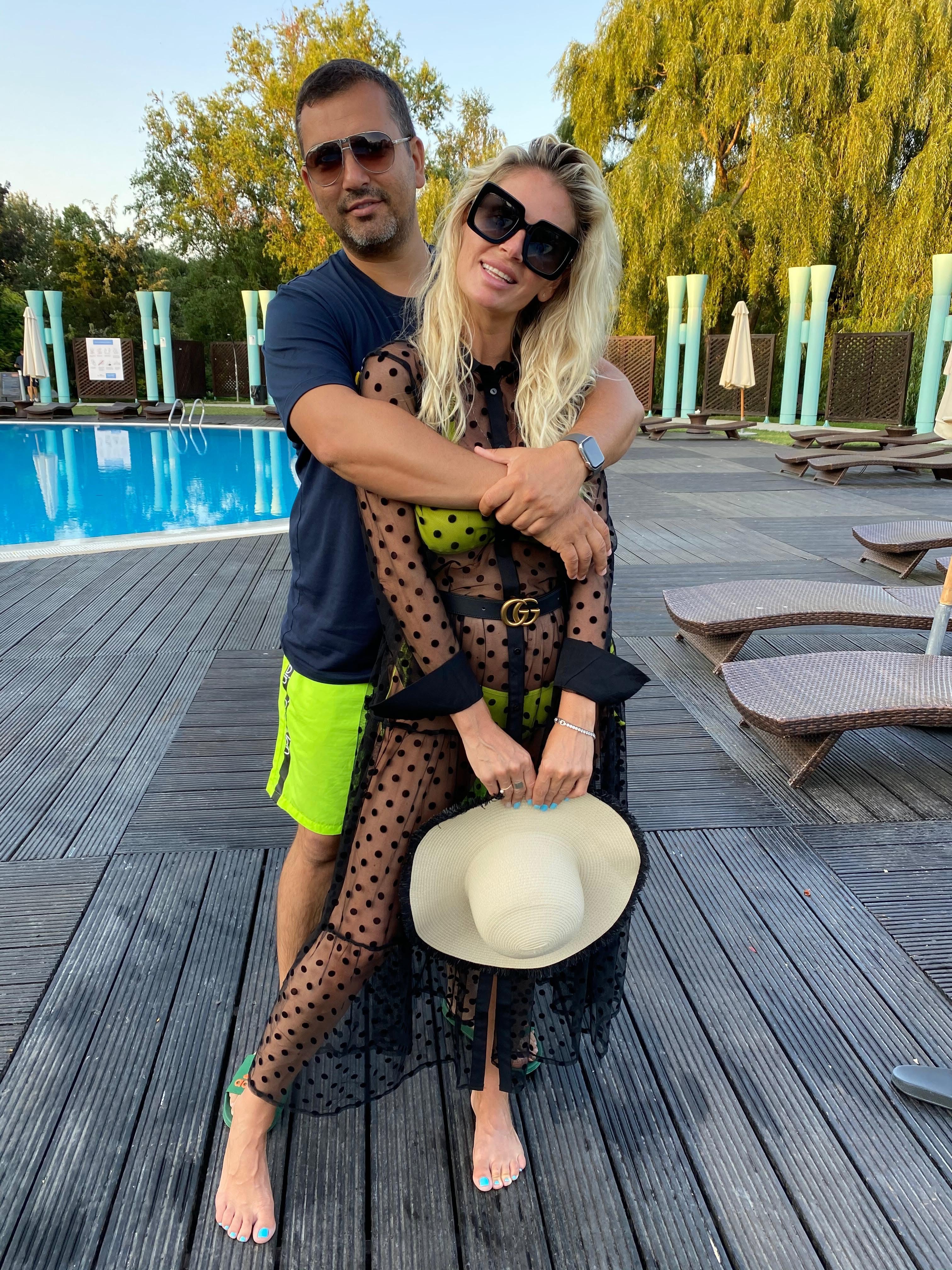 Anunțul făcut de Andreea Bănică după 18 ani de căsnicie cu Lucian. „Am rămas prieteni, parteneri, familie, acasă”