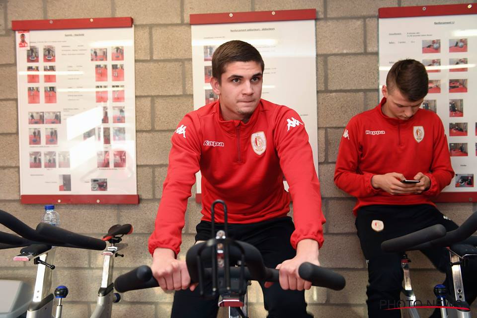 Răzvan Marin a fost prezentat oficial de Standard | FOTO&VIDEO