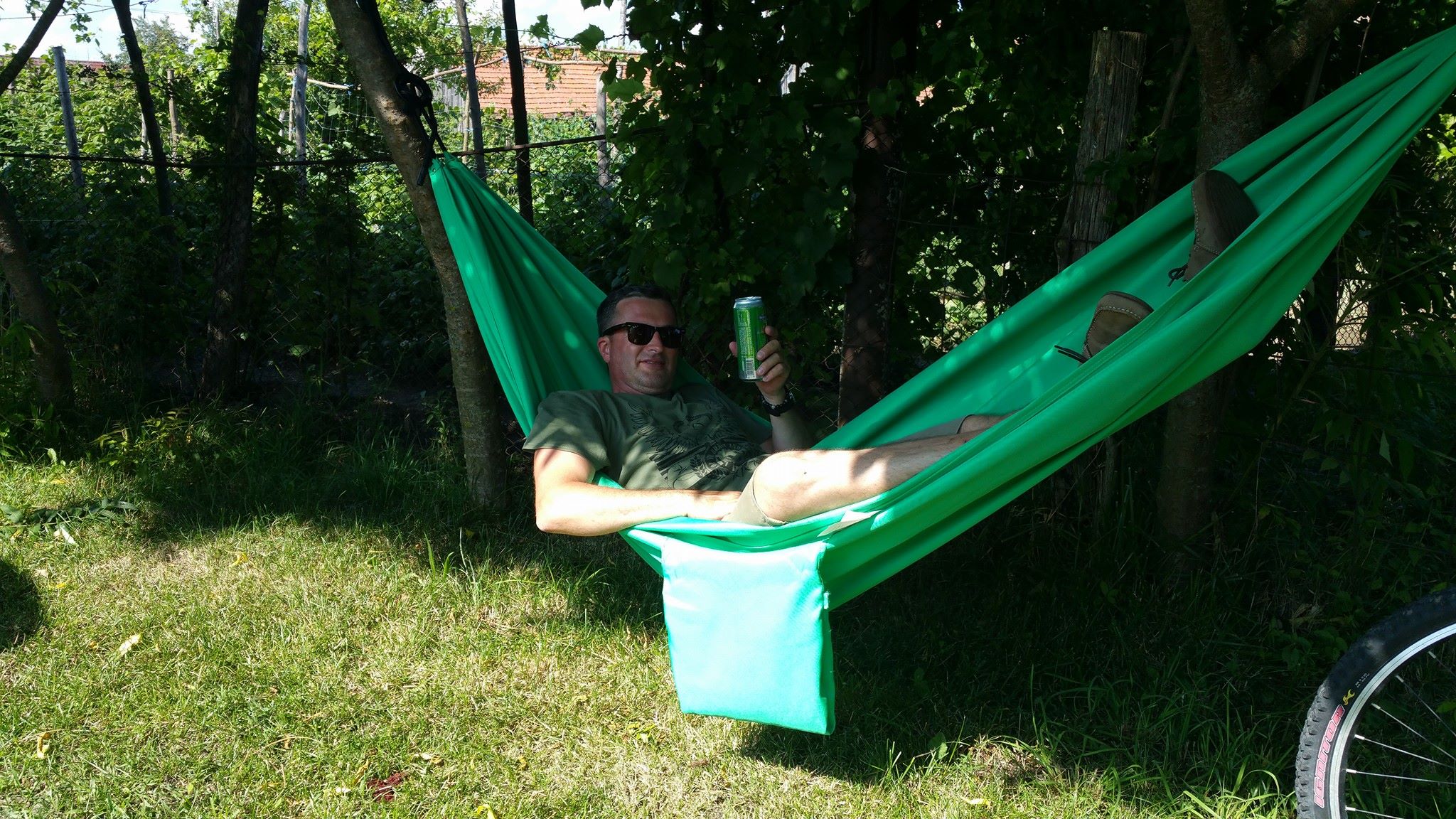 Vacanța cu rulota, “aroganța” hippy a vedetelor. Tot mai multe celebrități își fac concediul în “casa pe roți”