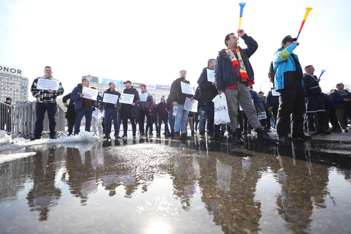 Minerii şi energeticienii protestează în Piaţa Victoriei față de măsurile luate de Guvern. Care sunt nemulțumirile lor