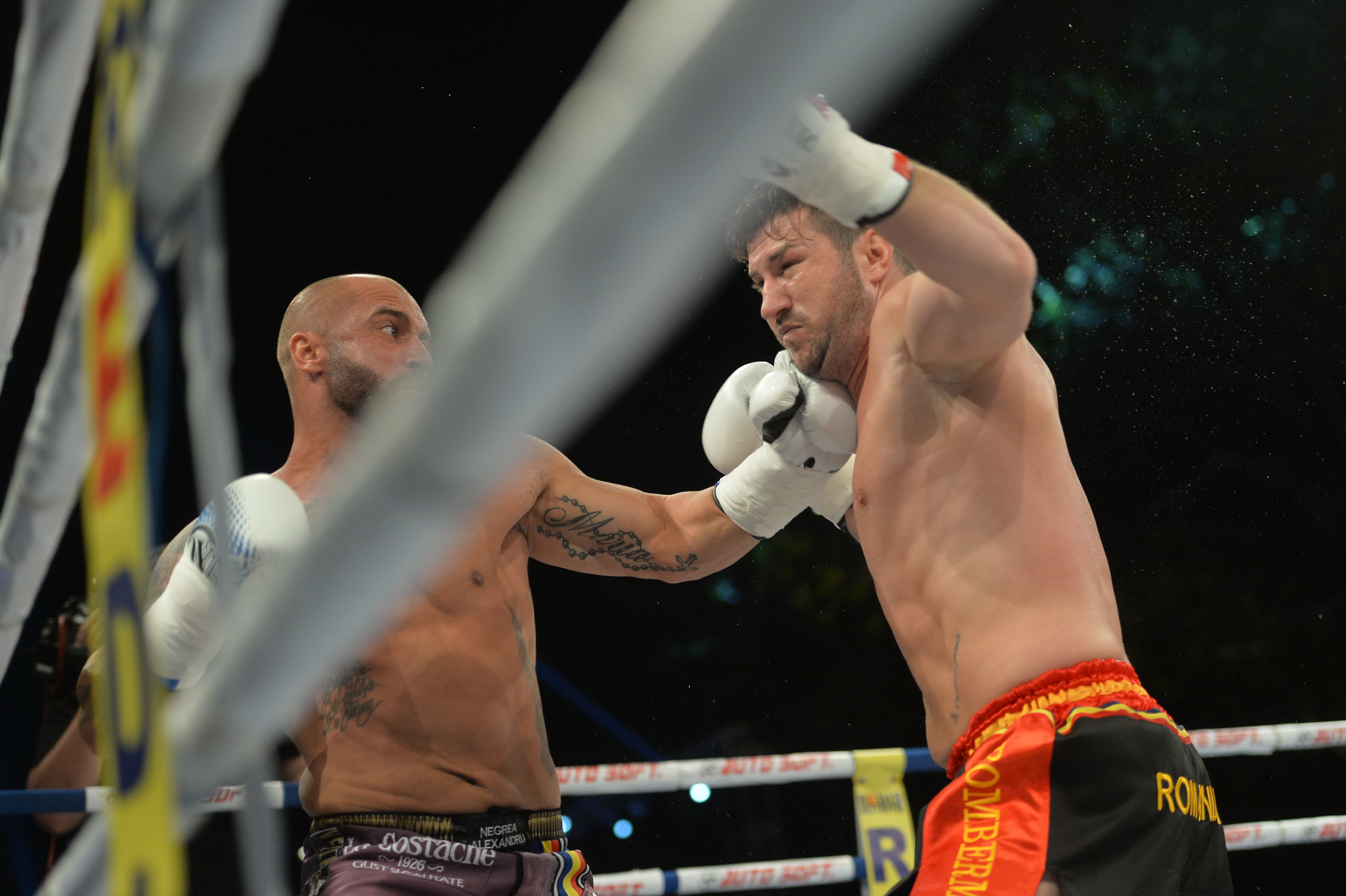 Andrei Stoica îşi păstrează centura de campion mondial / GALERIE FOTO&VIDEO