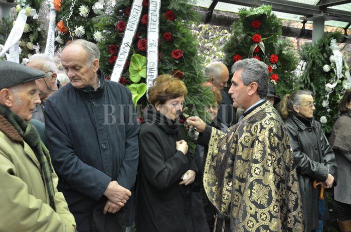 DOLIU. Neşu senior a fost înmormântat: "A avut un moment de cădere"