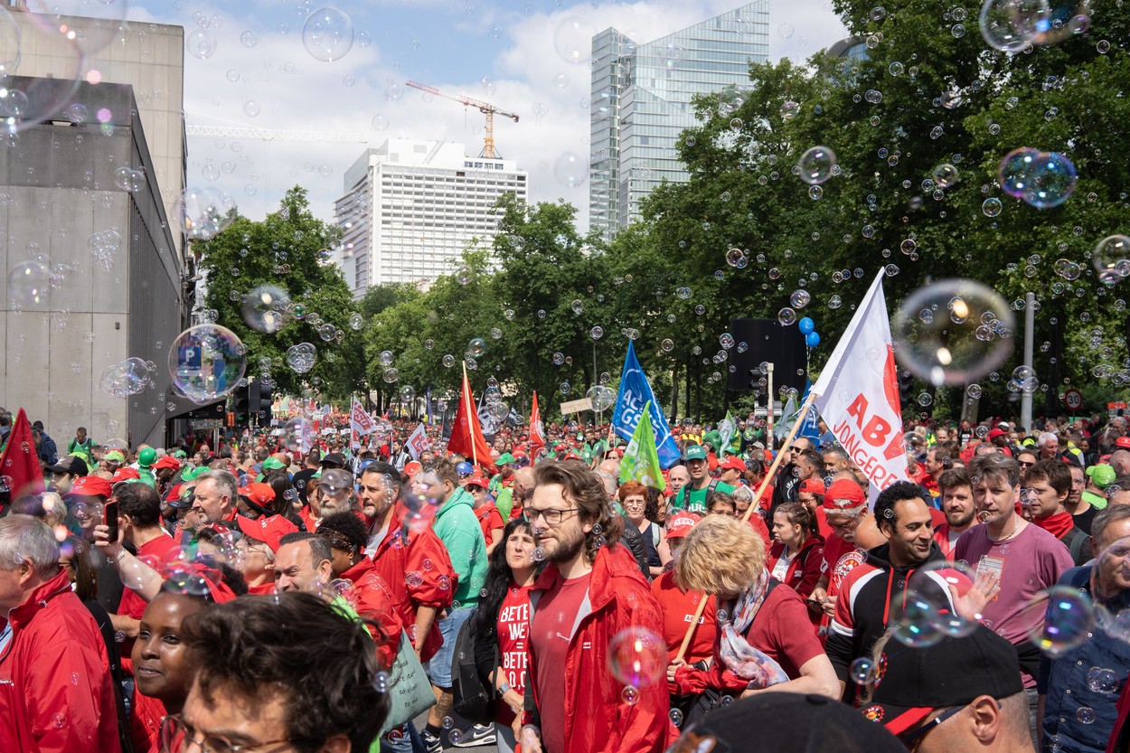 Protest de amploare în Belgia. Zeci de mii de oameni au manifestat față de creșterea prețurilor