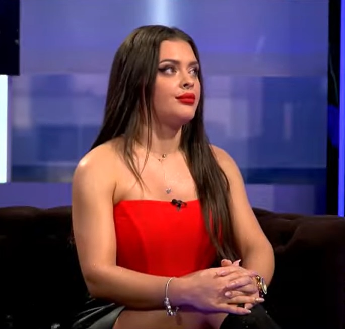 Ce mesaje îi trimitea Marius Elisei fostei iubite în timp ce era căsătorit cu Oana Roman: „Când era puțin amețit, prindea curaj să socializeze”