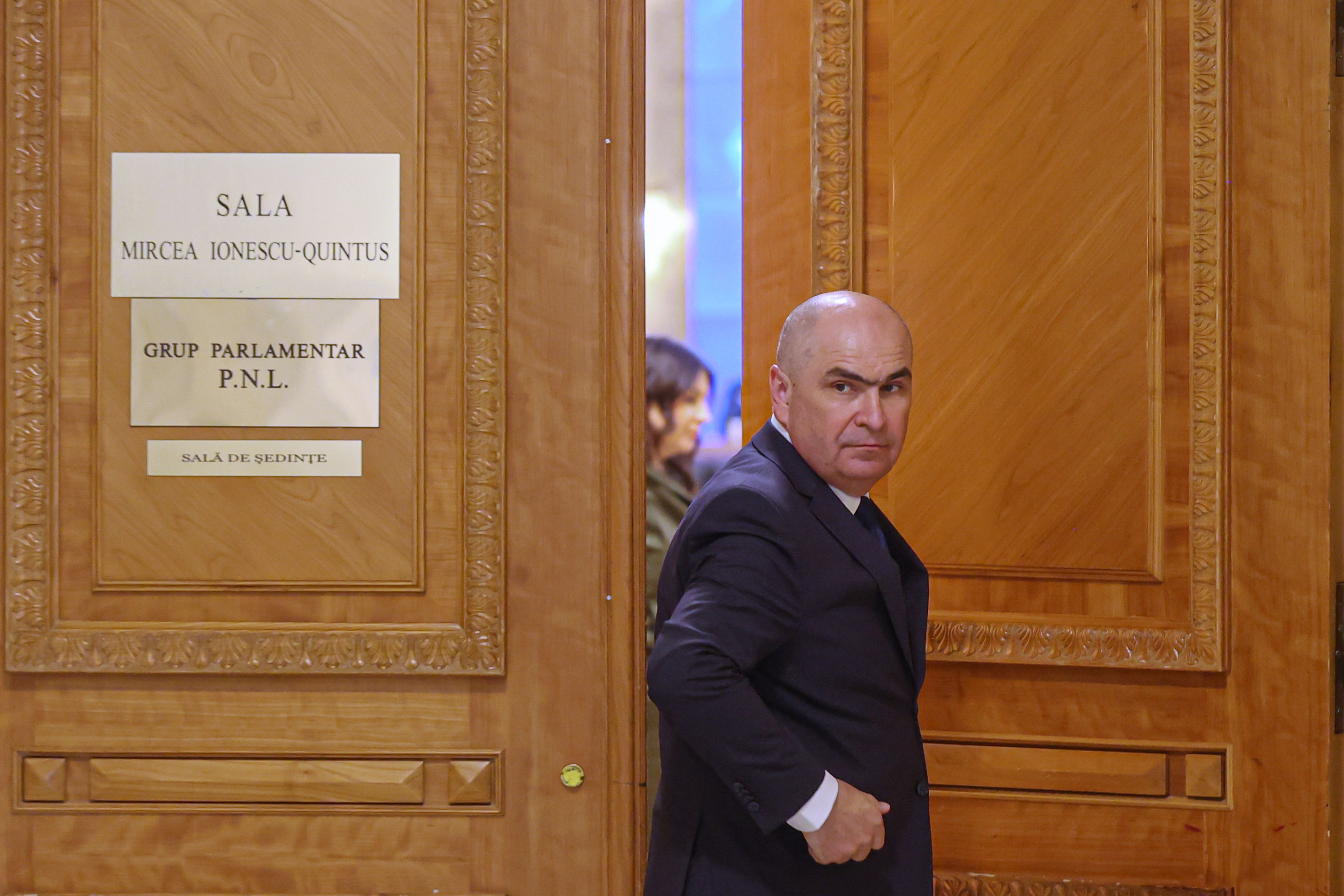 Marian Godină, ironic după ce Guvernul Bolojan a fost demis: „Voi primi «înapoi» 900 de lei și vom avea benzină la 1 leu”