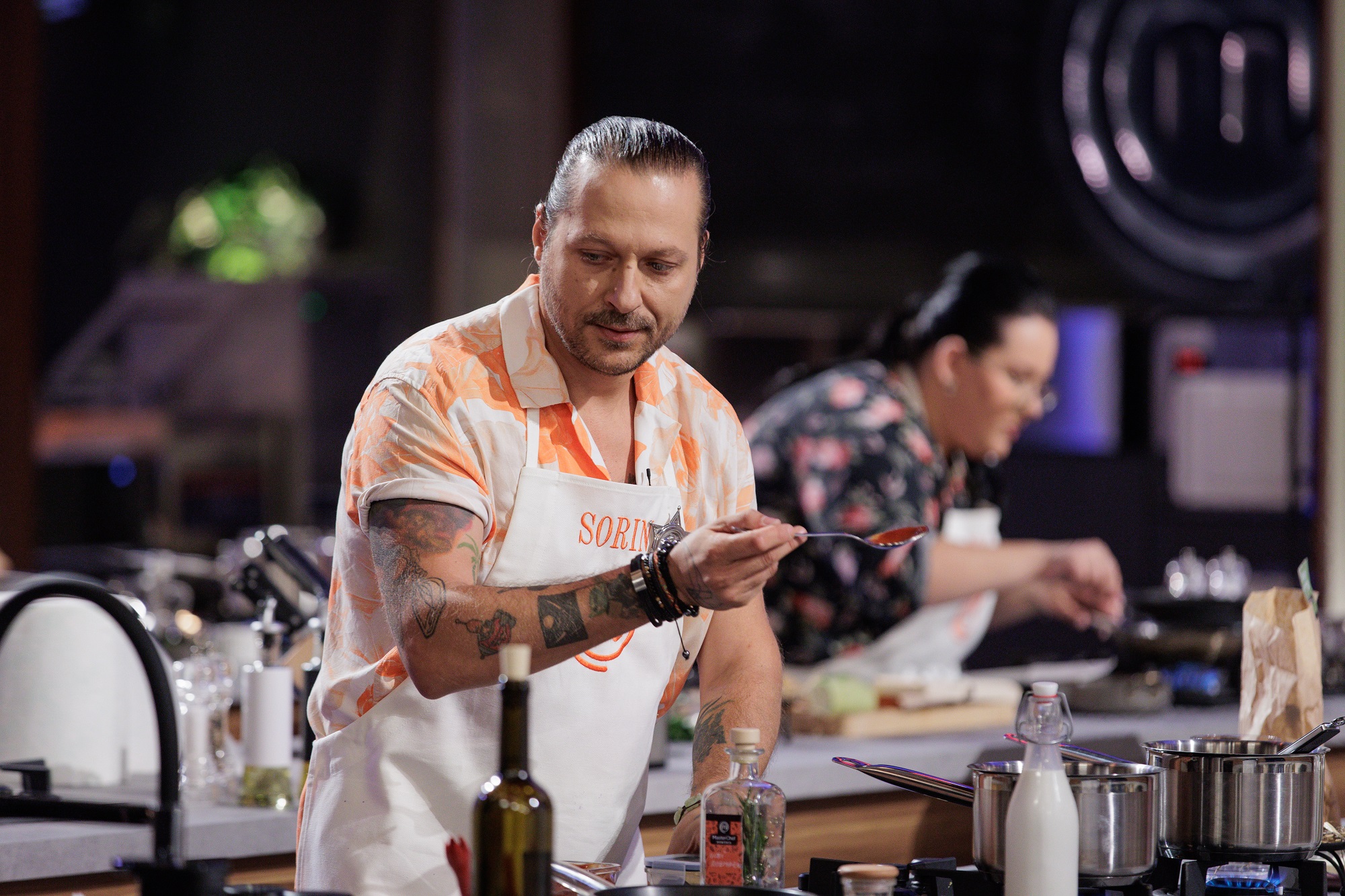 Tensiuni între concurenții de la MasterChef 2024. Au început avertizările: „Sunt gata să calc pe cadavre. Zdrobesc în jurul meu!”