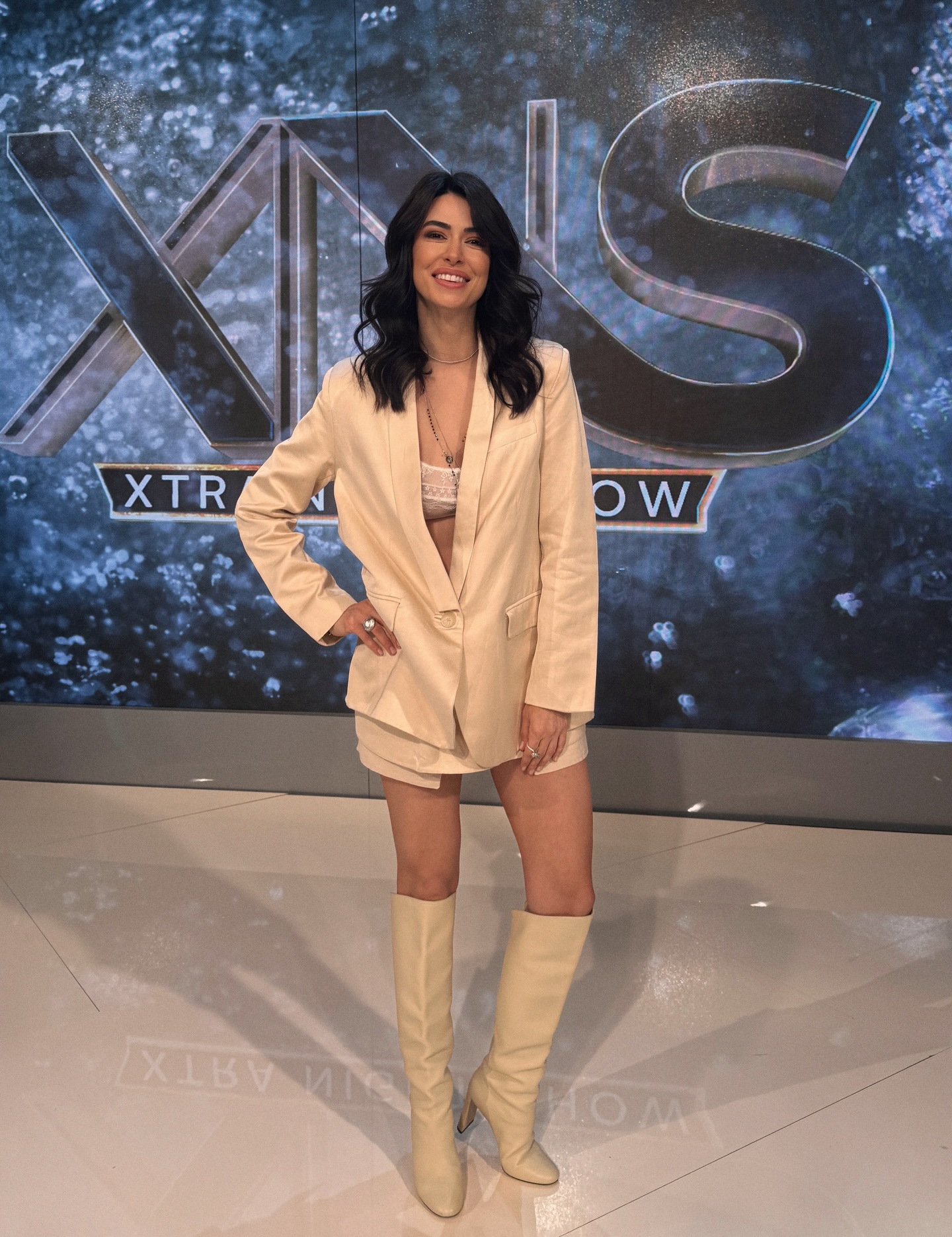 Cum s-a îmbrăcat Diana Bart la emisiunea „Xtra Night Show” de la Antena Stars. Fanii au reacționat: „Câți ani ai cucoană, ce impresie faci?”