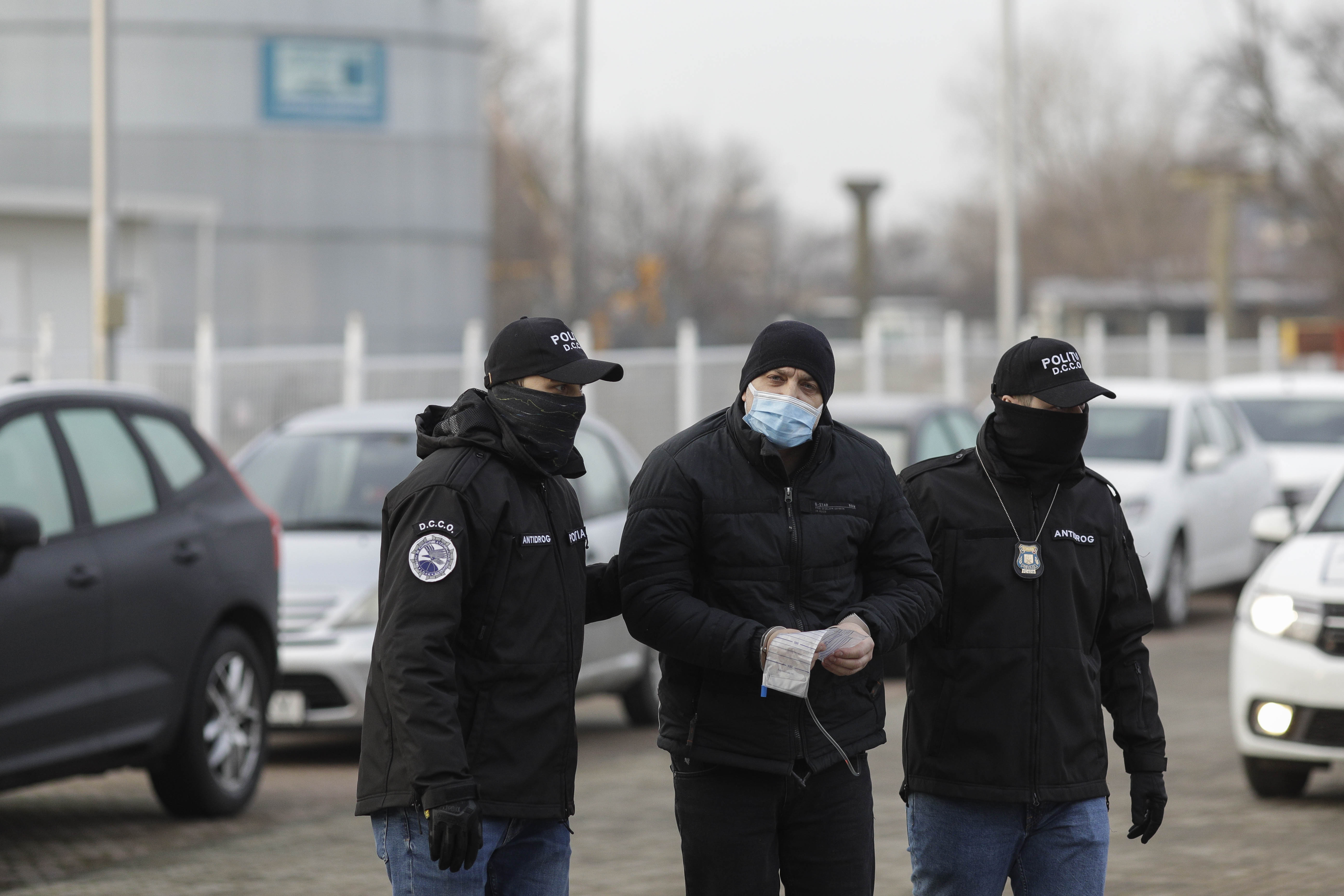 Liderul grupării „Hells Angels” din România, extrădat în SUA. Marius Lazăr este acuzat de trafic de droguri și spălare de bani