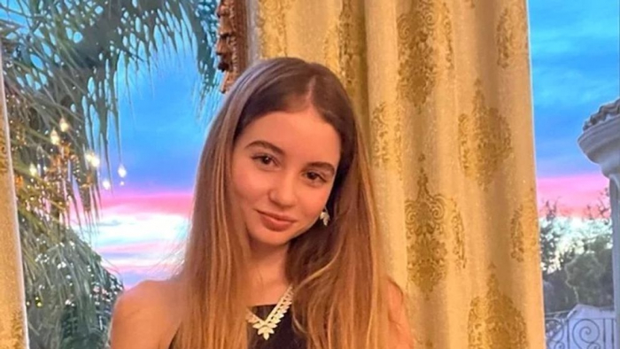 Irina, fiica lui Irinel Columbeanu și a Monicăi Gabor, a ajuns în România. Tatăl ei a așteptat-o la aeroport