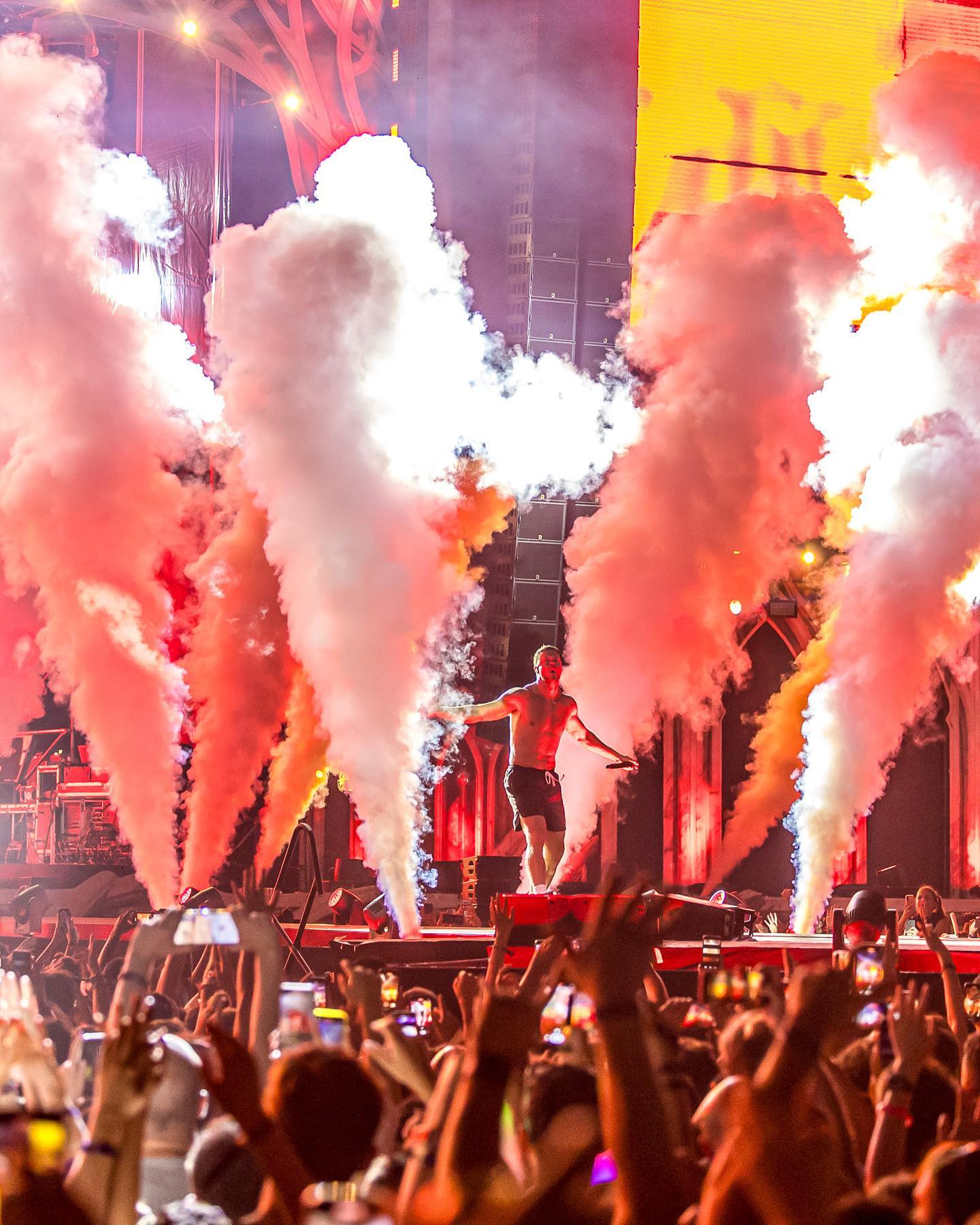 Ce s-a întâmplat la concertul Imagine Dragons de la Untold 2023. Artiștii au fost uimiți de reacția publicului