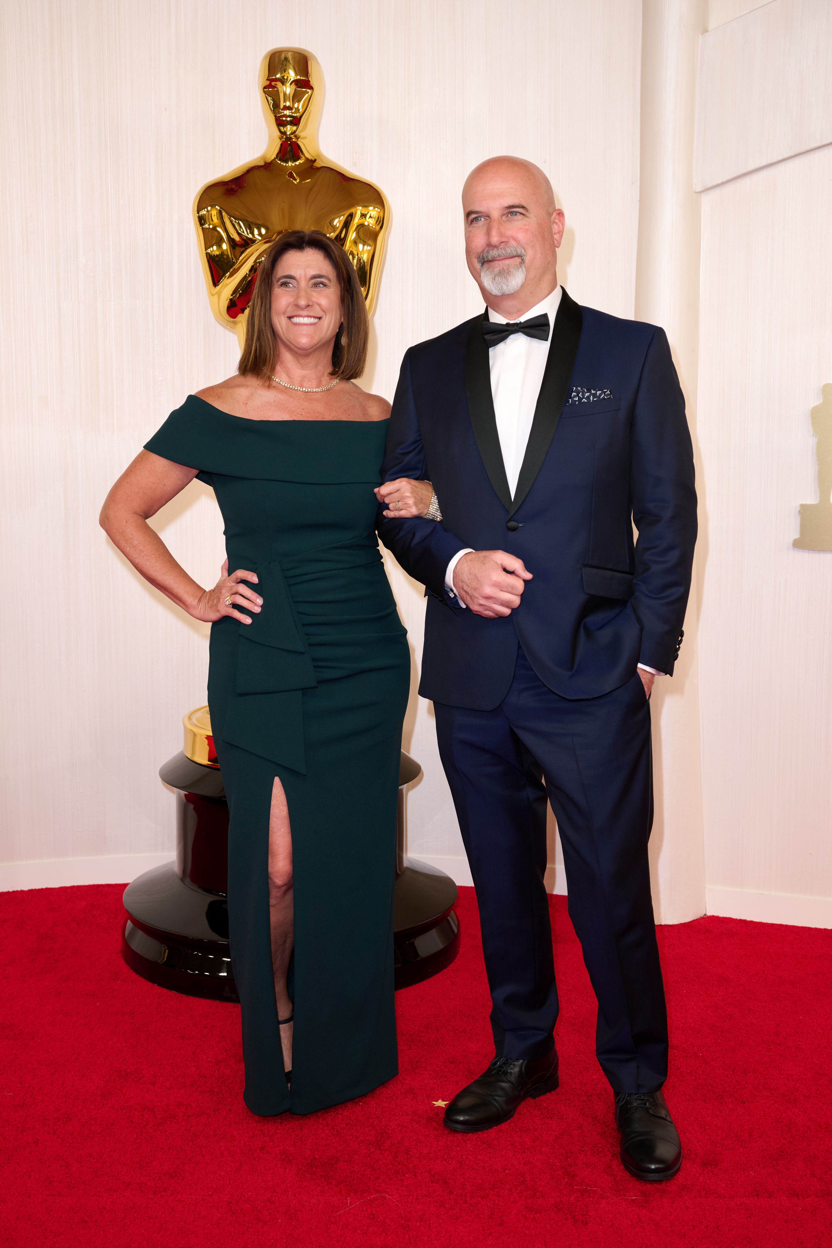 Vedete pe covorul roșu la Premiile Oscar 2024. Ce ținute au ales celebritățile